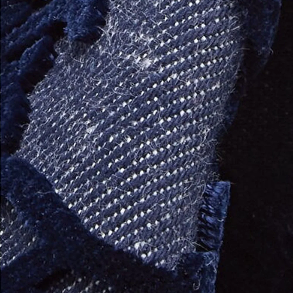 Fendi First Medium
Blue denim bag - Picture 5 of 15